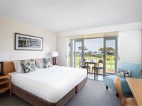 Resort Room Ocean View Bedroom-Mantra Lorne